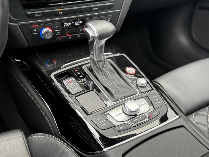AUDI S6 AVANT - Photo 11