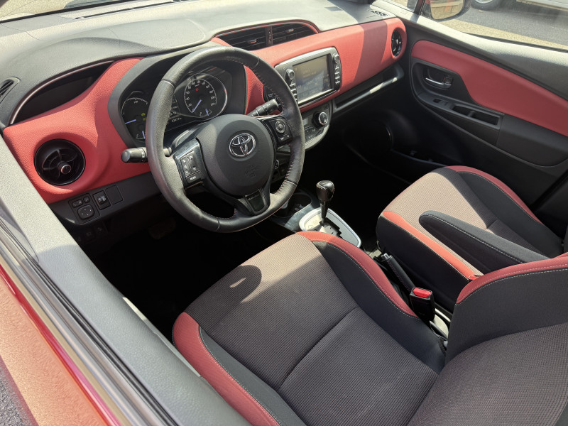 TOYOTA YARIS - Photo 2