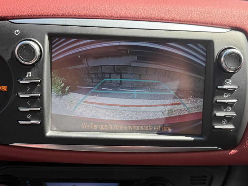 TOYOTA YARIS - Photo 3