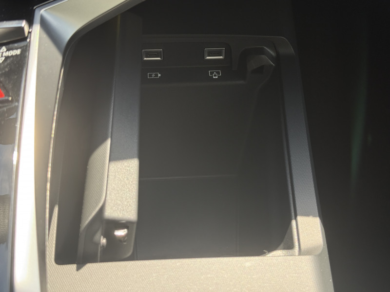 PEUGEOT 3008 - Photo 12