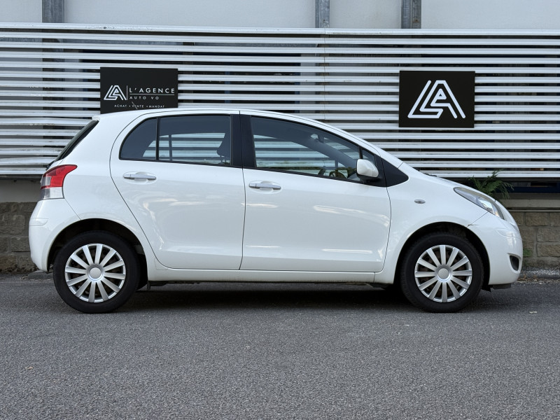 TOYOTA YARIS - Photo 10