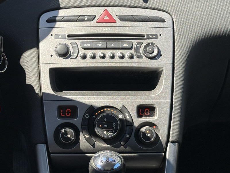 PEUGEOT 308 - Photo 10