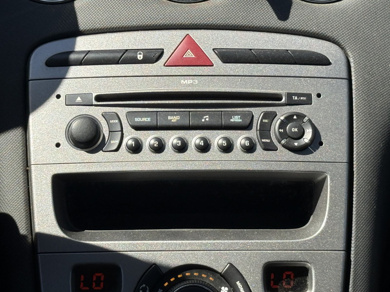 PEUGEOT 308 - Photo 12