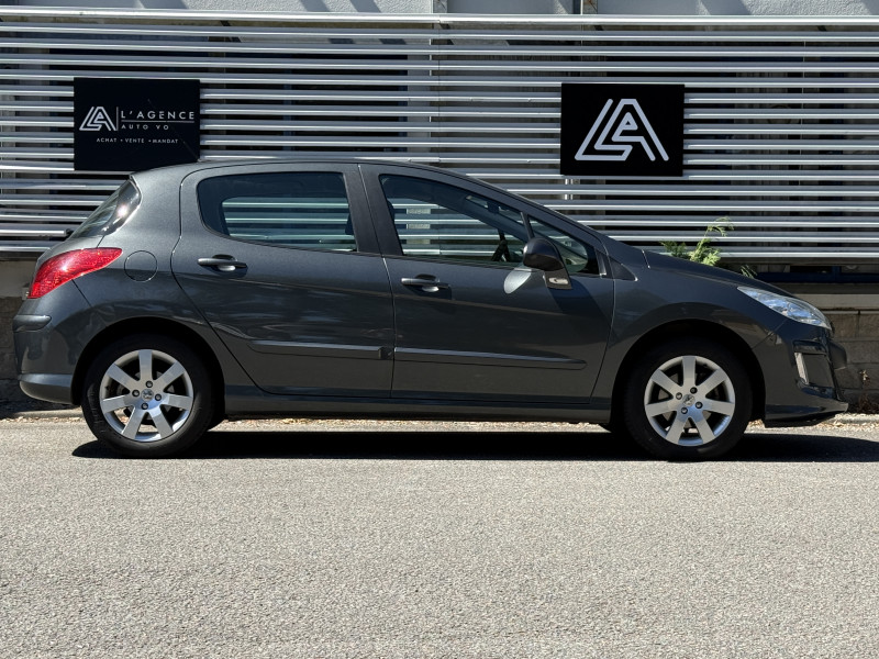 PEUGEOT 308 - Photo 13