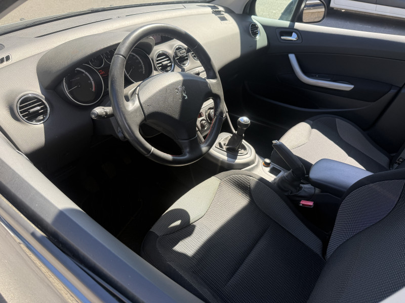 PEUGEOT 308 - Photo 3