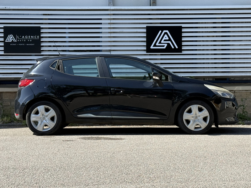 RENAULT CLIO IV - Photo 11