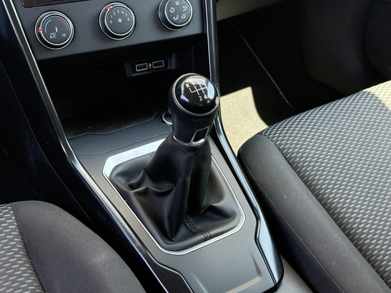 VOLKSWAGEN T-ROC - Photo 11