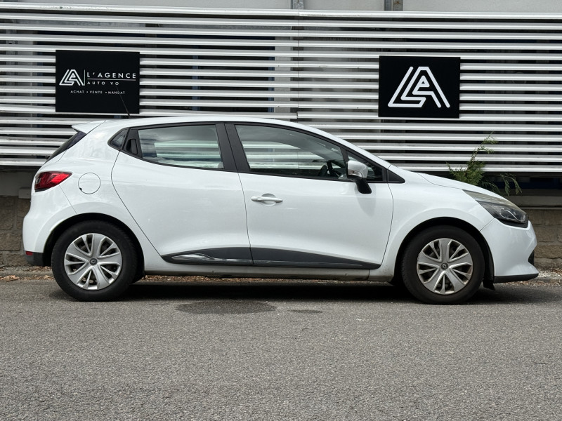 RENAULT CLIO IV - Photo 14