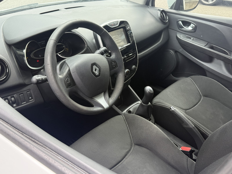 RENAULT CLIO IV - Photo 3