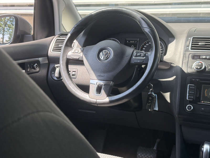 VOLKSWAGEN TOURAN - Photo 10