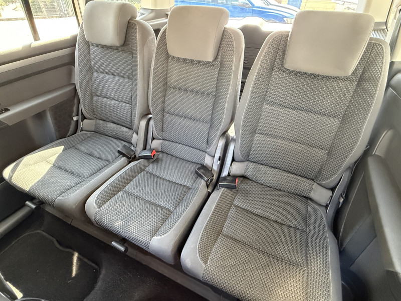 VOLKSWAGEN TOURAN - Photo 18