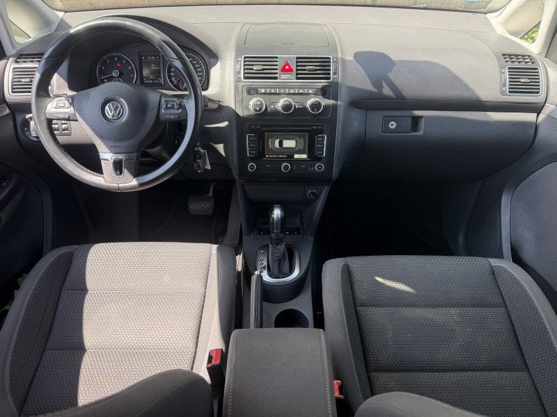 VOLKSWAGEN TOURAN - Photo 9