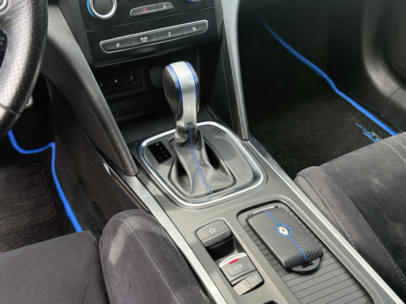 RENAULT MEGANE IV - Photo 11