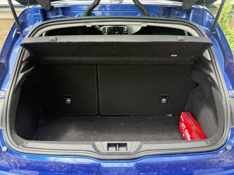 RENAULT MEGANE IV - Photo 6