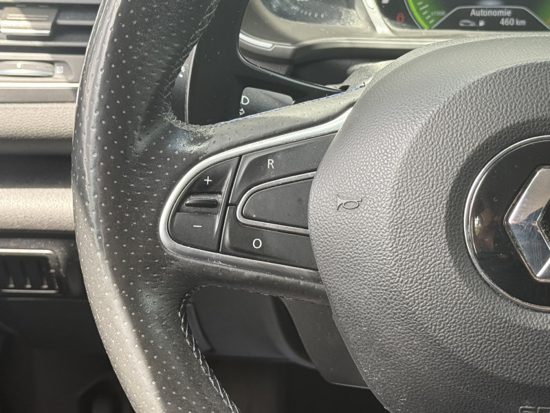 RENAULT MEGANE IV - Photo 9