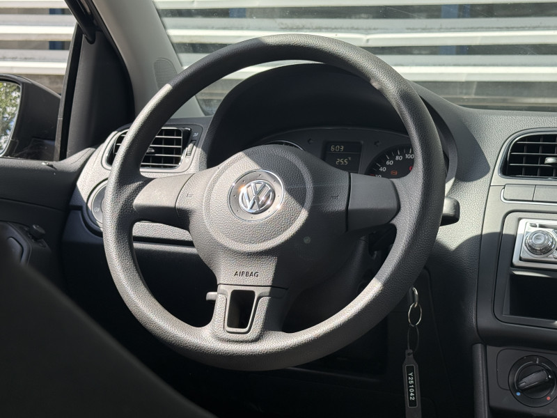 VOLKSWAGEN POLO - Photo 8