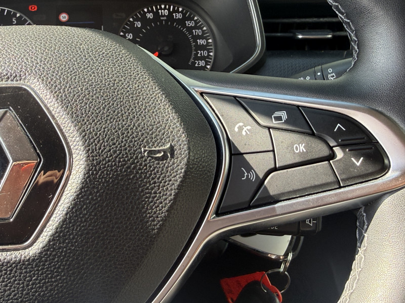 RENAULT CLIO V - Photo 12