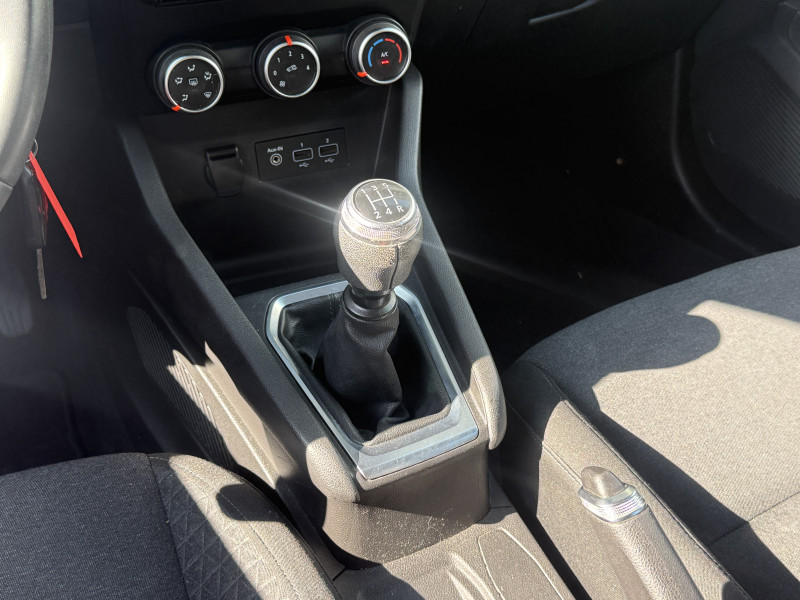 RENAULT CLIO V - Photo 9