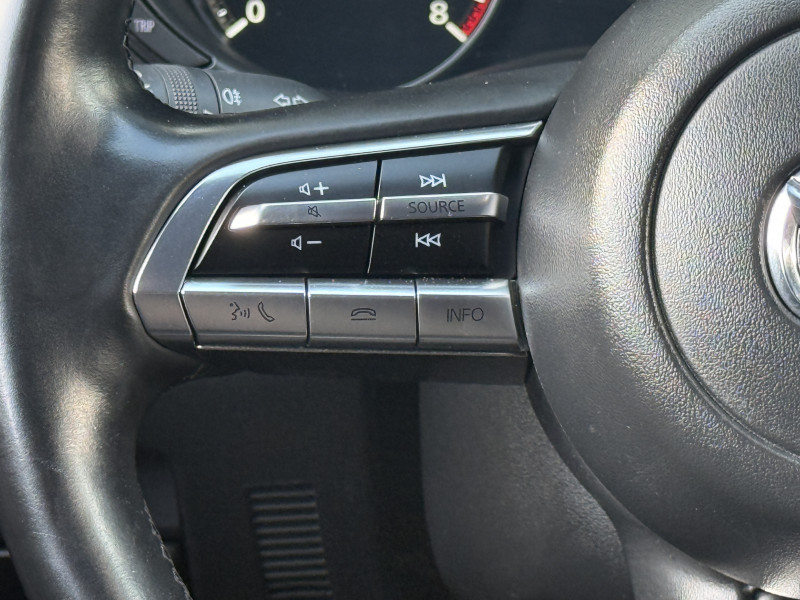 MAZDA MAZDA 3 - Photo 8