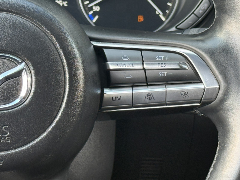MAZDA MAZDA 3 - Photo 9