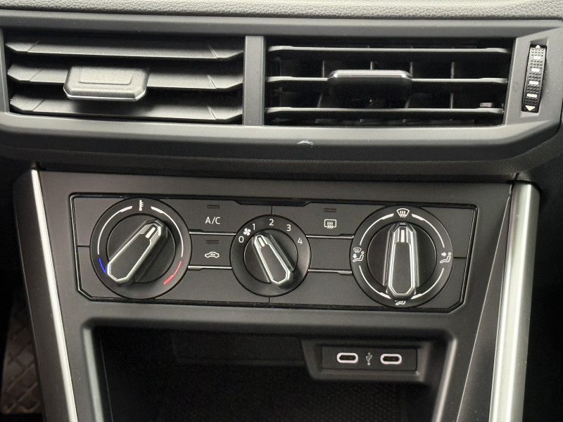 VOLKSWAGEN POLO - Photo 13