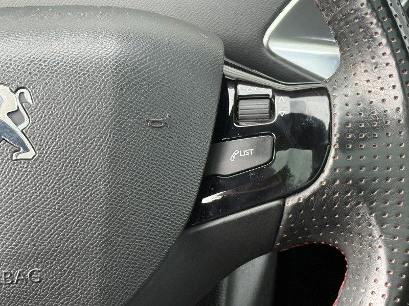 PEUGEOT 308 - Photo 11